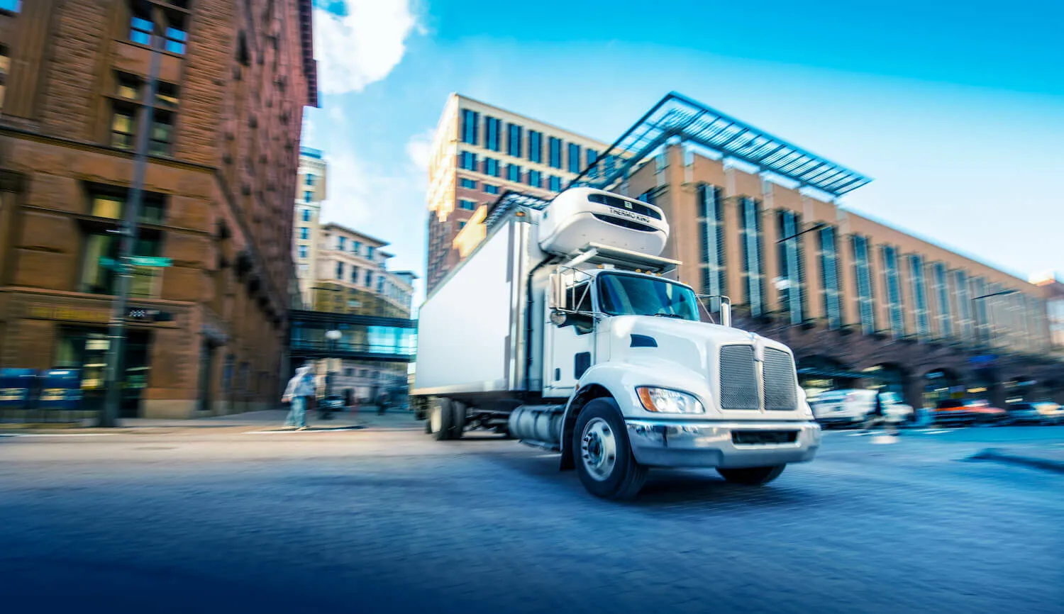 Vehicle-powered refrigeration unit on delivery truck